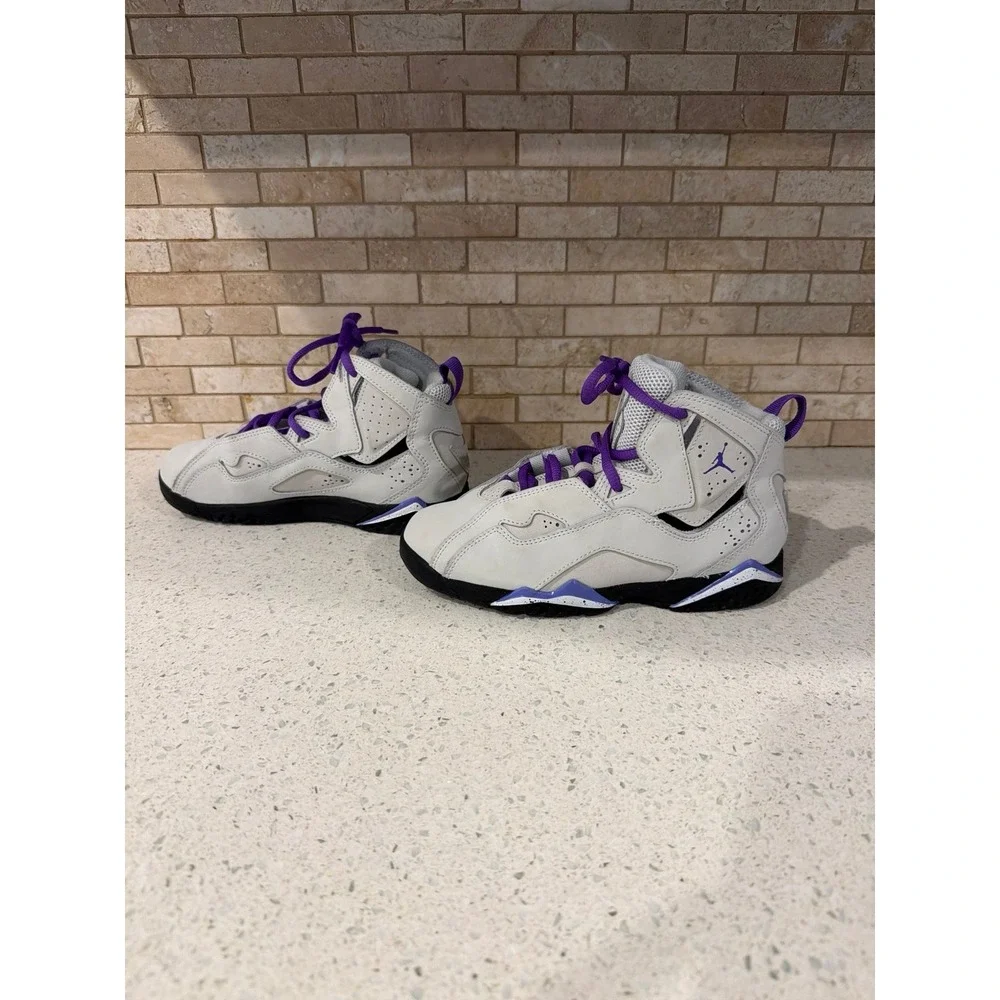 Jordan True Flight LT Grey Purple‎ Venom Shoes